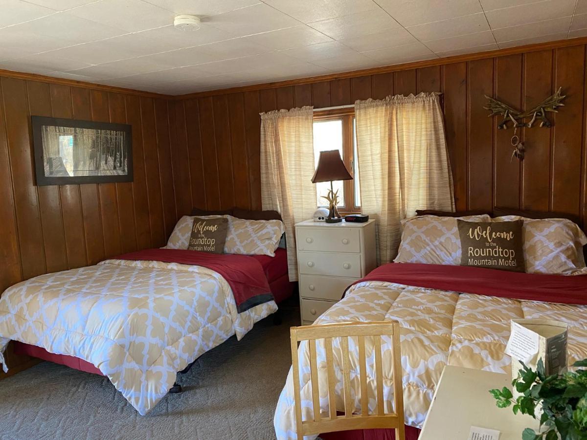 Roundtop Mountain Vista - Cabins And Motel ザーモポリス エクステリア 写真