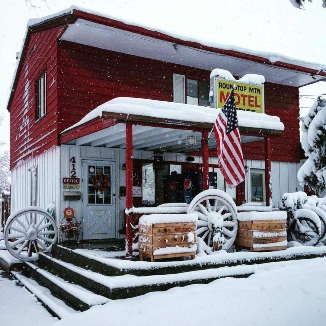 Roundtop Mountain Vista - Cabins And Motel ザーモポリス エクステリア 写真
